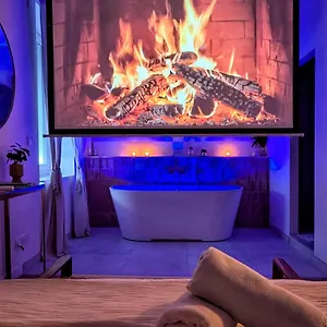 Meraki - Luxe & Voyage - Jacuzzi & Cinema , Saint-Etienne (Loire) France
